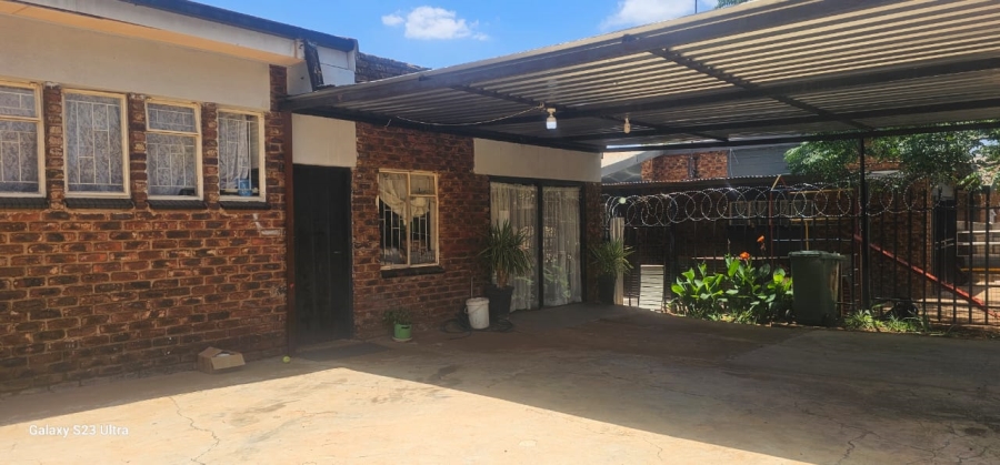 3 Bedroom Property for Sale in Mohadin North West